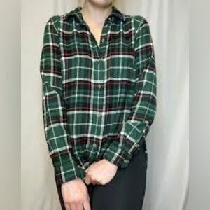 American Eagle Outfitters Green and Red Plaid Shirt